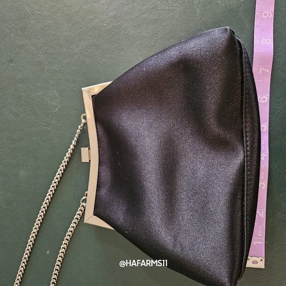 Cute Black Purse - Picture 4 of 9